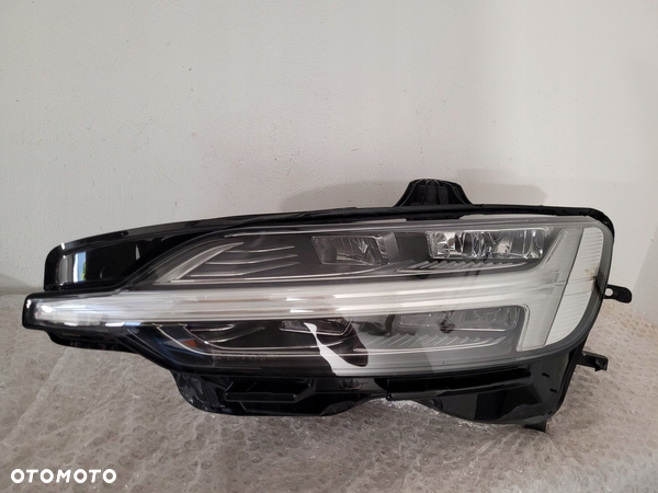 VOLVO V60 S60 II LAMPA PRZOD LEWA FULL LED SZKLO LADNA