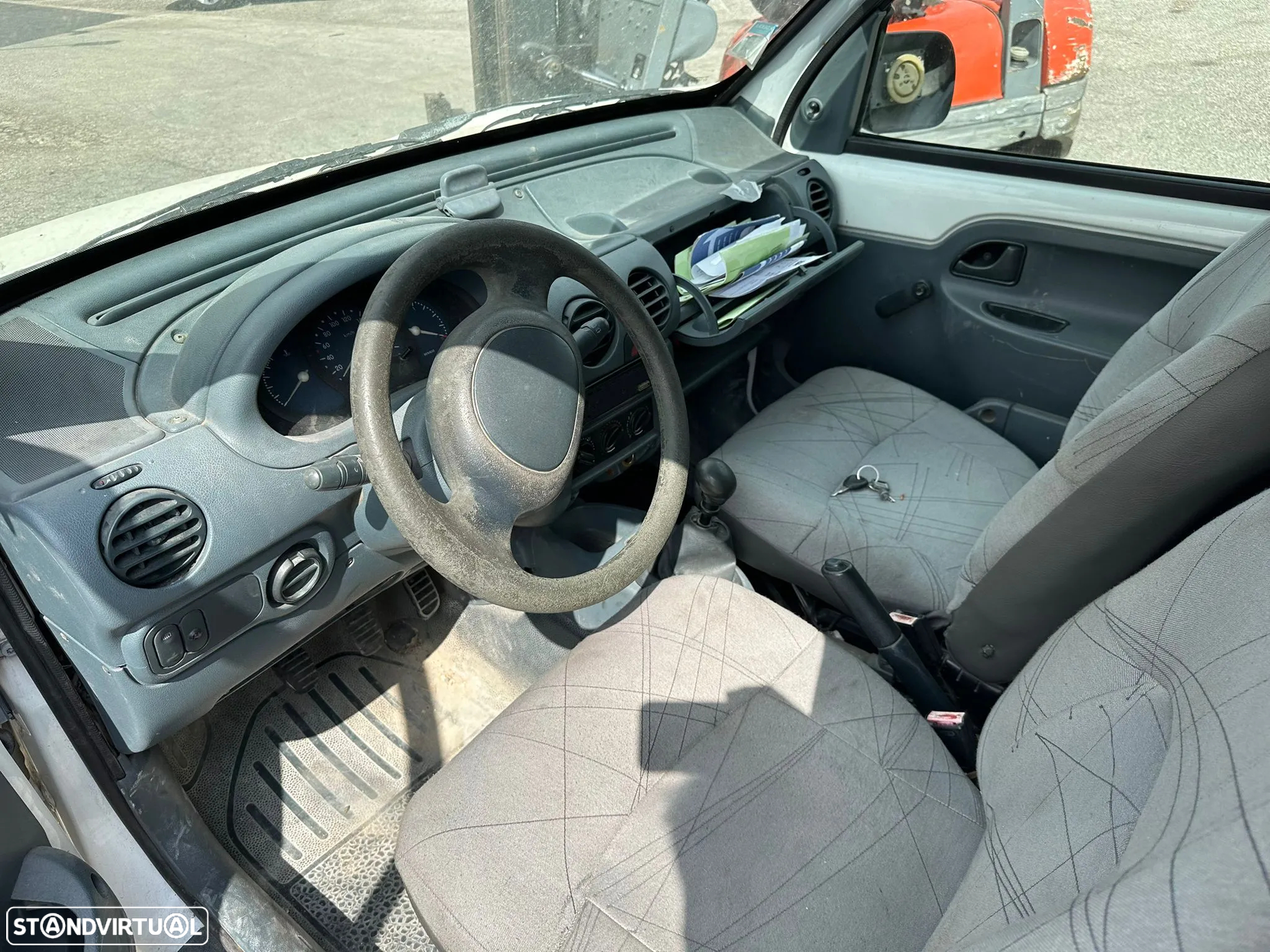 Renault Kangoo Express D 55 1.9 D de 1996 para peças - 6