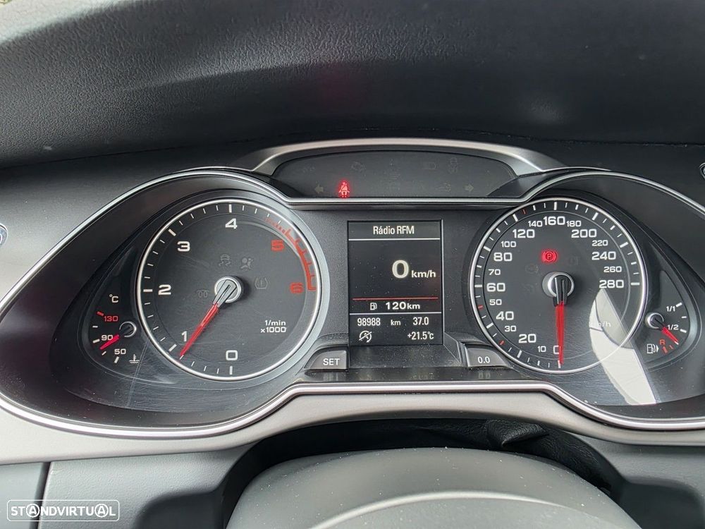 Audi A4 Avant 2.0 TDI Advance - 9