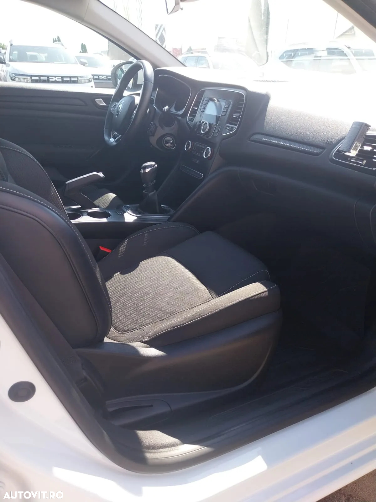 Renault Megane TCE GPF Zen - 13