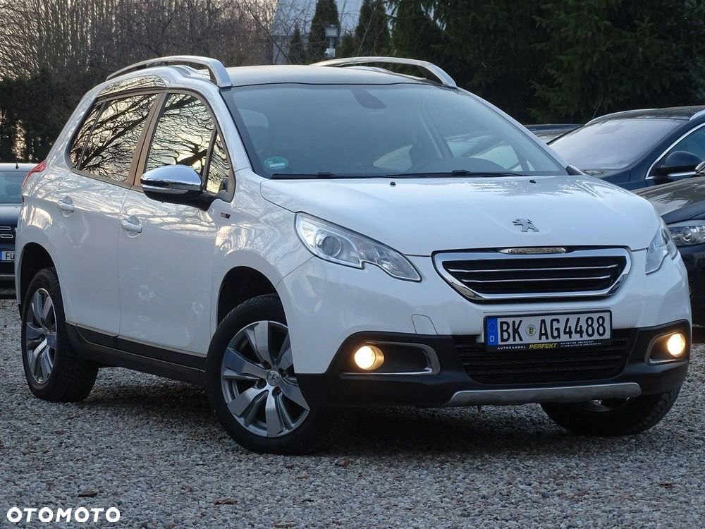 Peugeot 2008 1.2 Pure Tech Style - 4