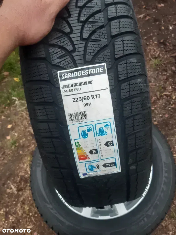 Koła zimowe Mitsubishi Eclipse Cross 17 Cali 7.0X17 ET38 225/60R17 99H DOT 1218 - 12