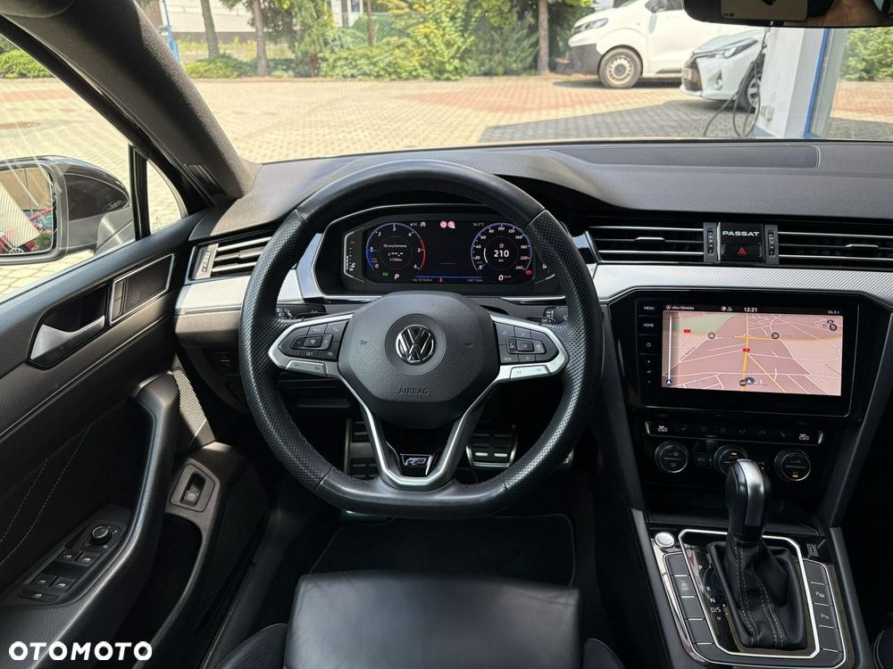 Volkswagen Passat - 20