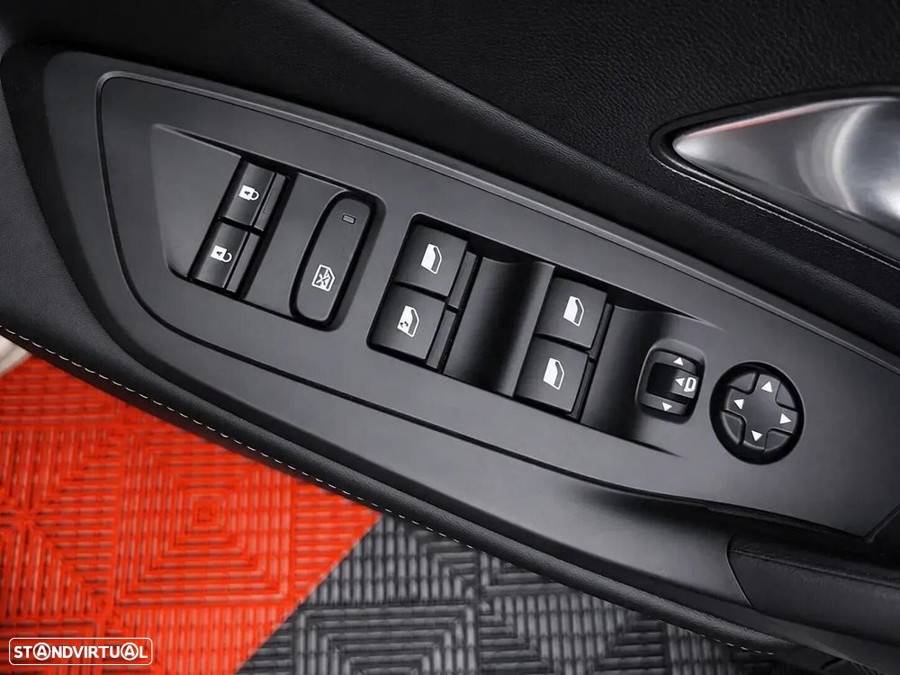 Peugeot 308 1.2 Hybrid Allure e-DCS6 - 35