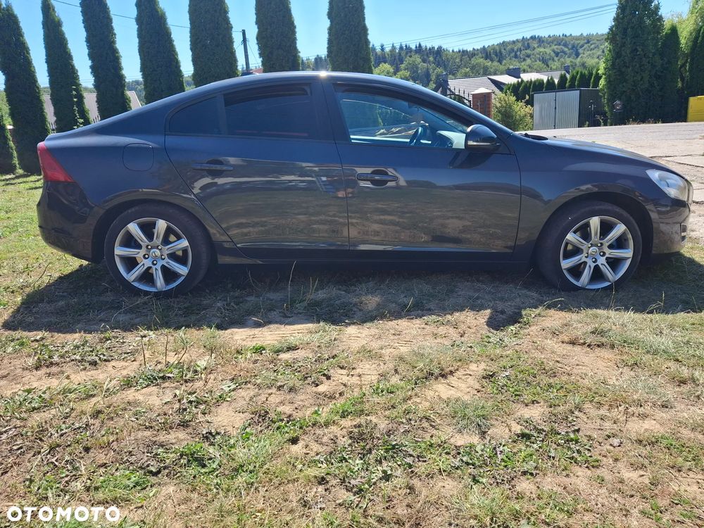 Volvo S60 D3 Momentum - 18