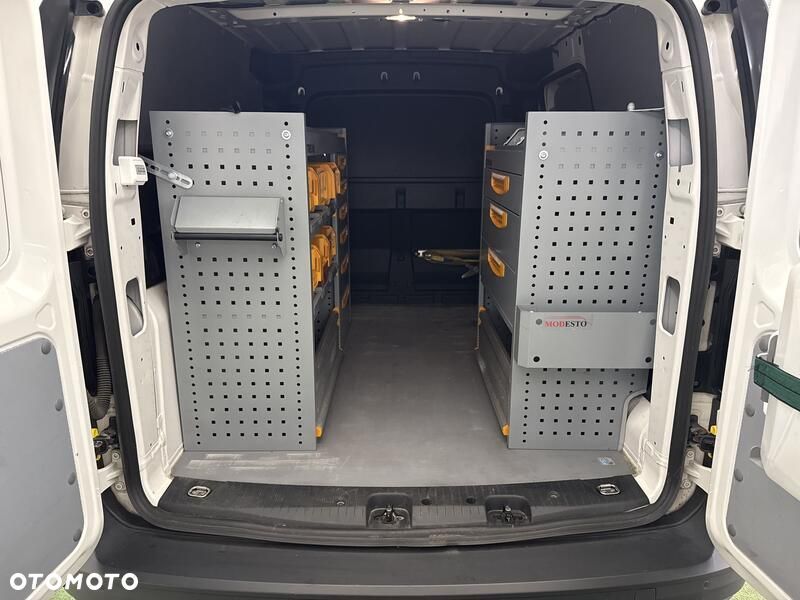 Volkswagen Caddy - 21