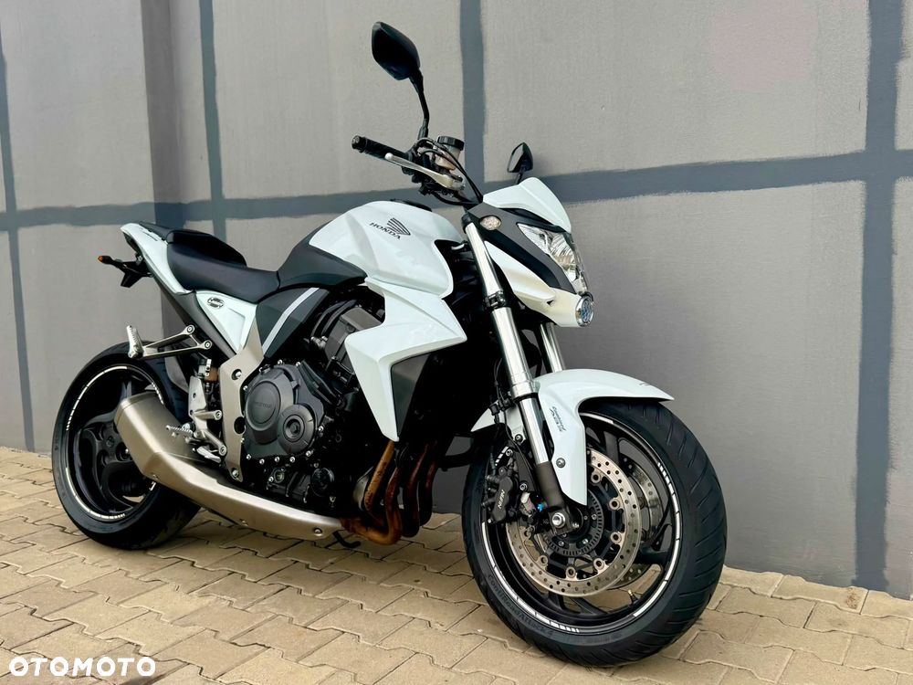 Honda CB - 1