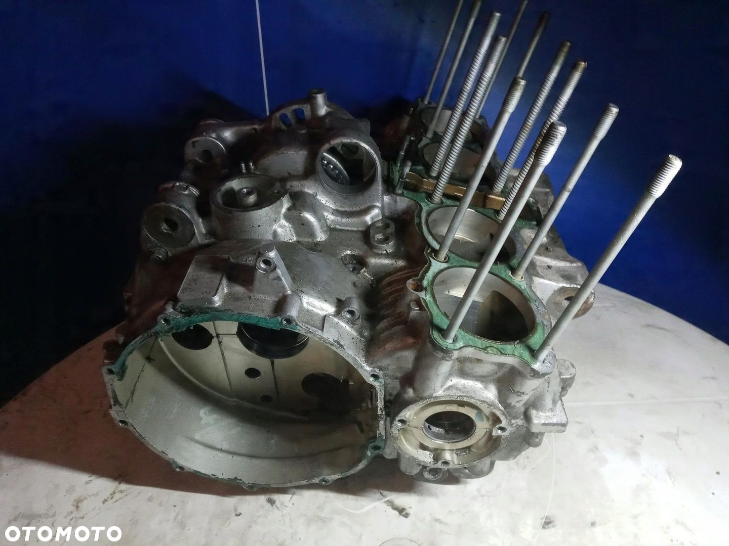 KARTER BLOK SILNIKA HONDA CB 750 - 3