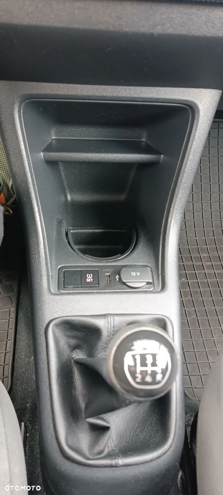 Volkswagen up! move - 8