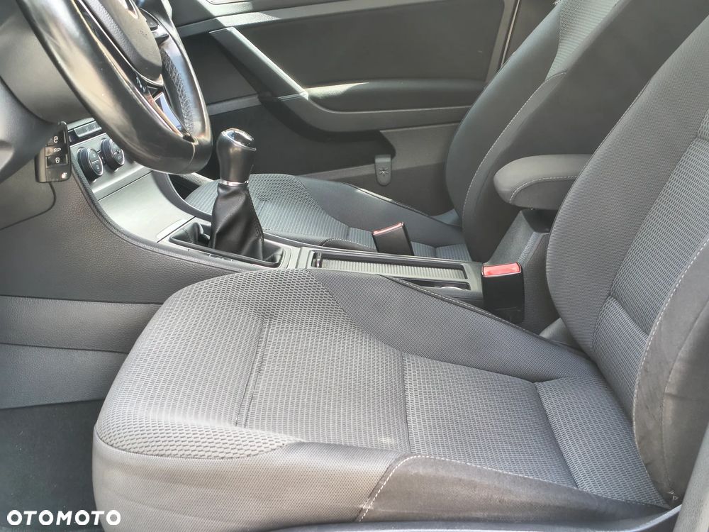 Volkswagen Golf 1.4 TSI BMT Comfortline - 24
