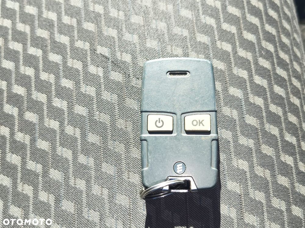 Volkswagen CRAFTER 35 - 25
