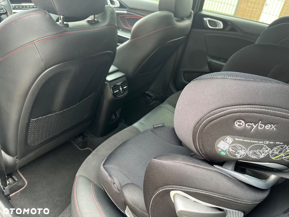 Kia ProCeed 1.6 T-GDI GT DCT - 12