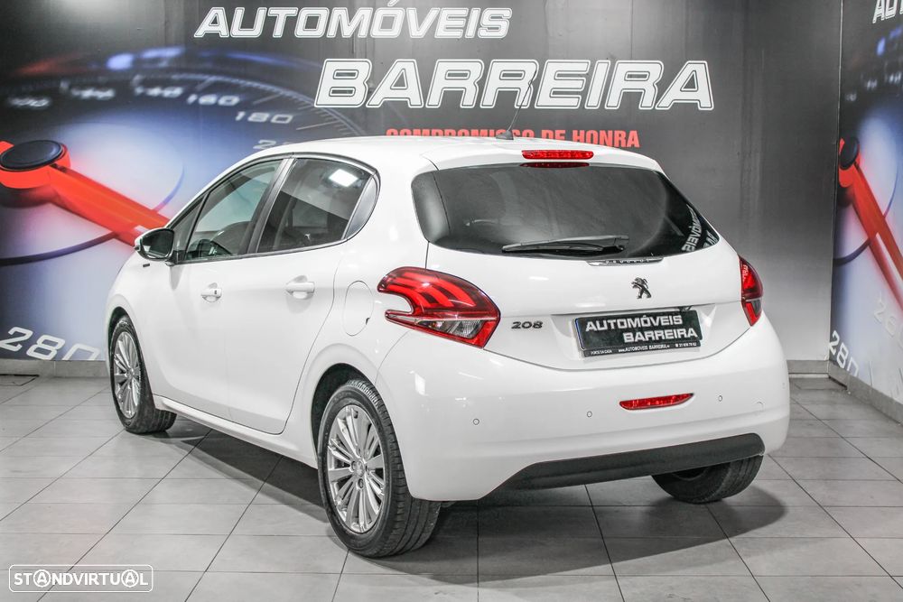 Peugeot 208 2019 photo 2