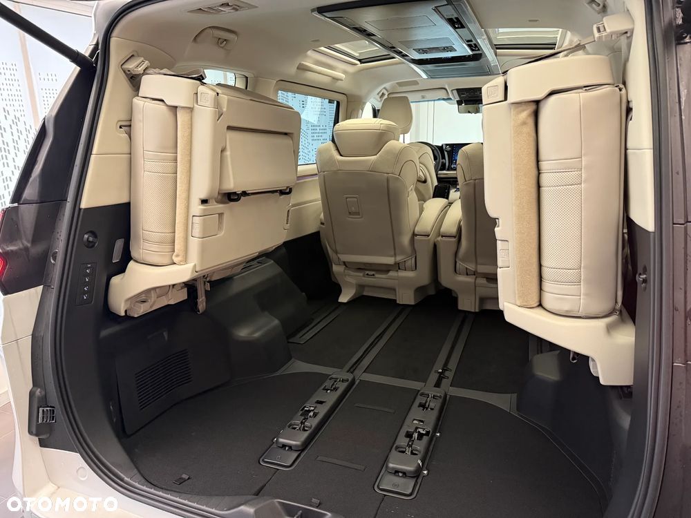 Lexus LM 350h Prestige - 33