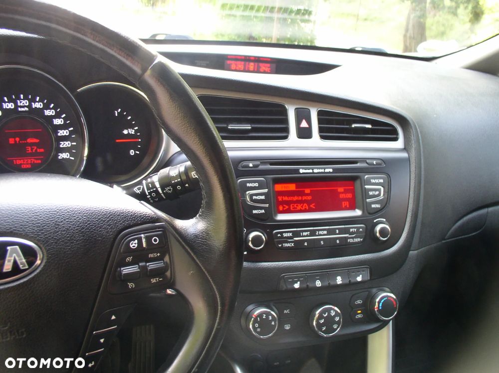 Kia Ceed 1.4 CVVT Attract Plus - 22