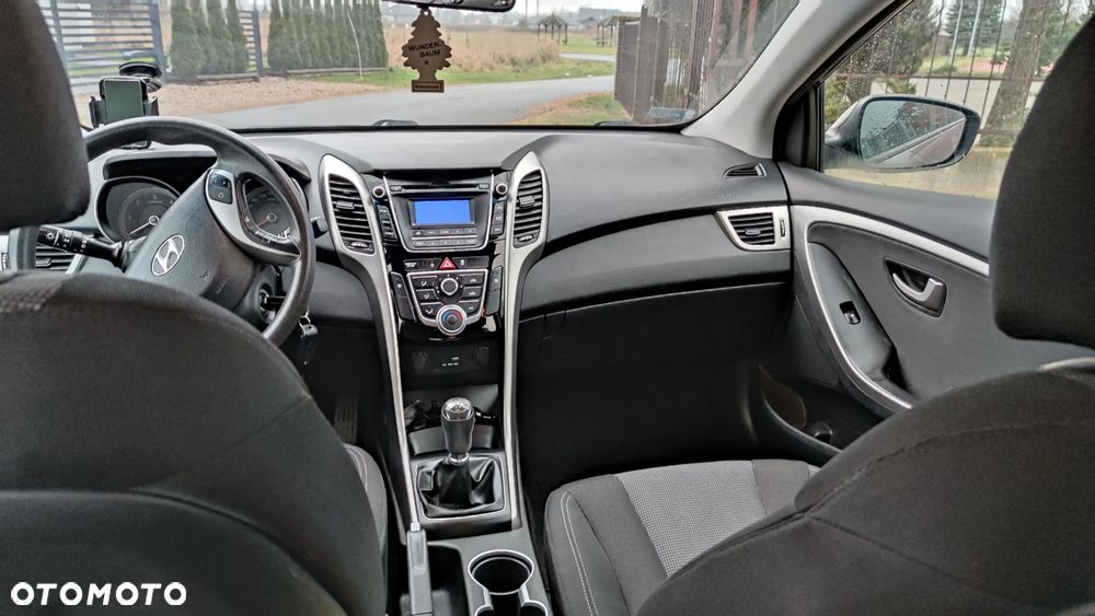 Hyundai i30 1.6 CRDi Classic + - 9