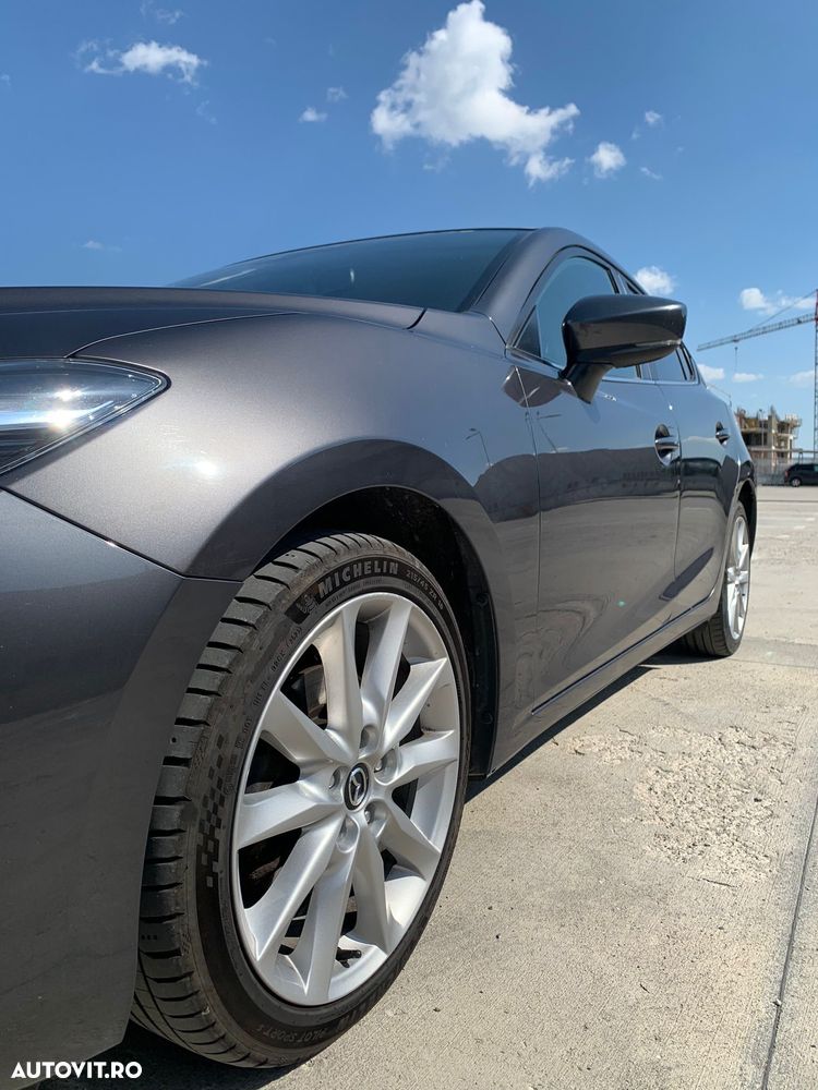 Mazda 3 - 5