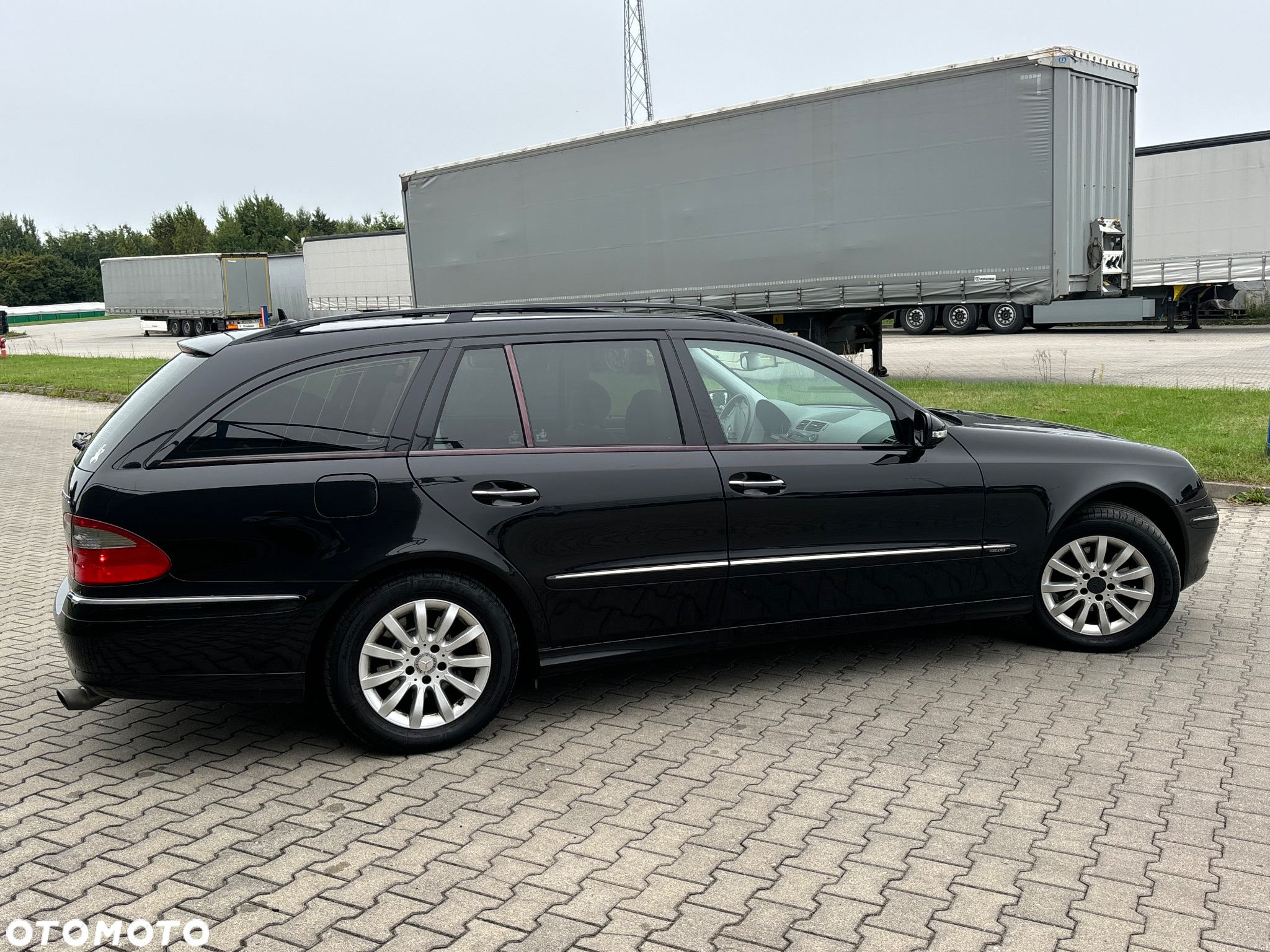 Mercedes-Benz Klasa E 200 T Kompressor Elegance - 25