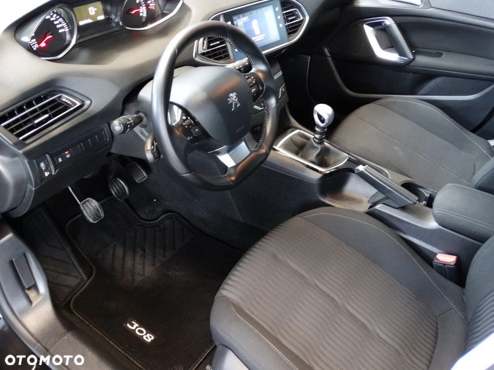 Peugeot 308 PureTech 130 Stop & Start Style - 27