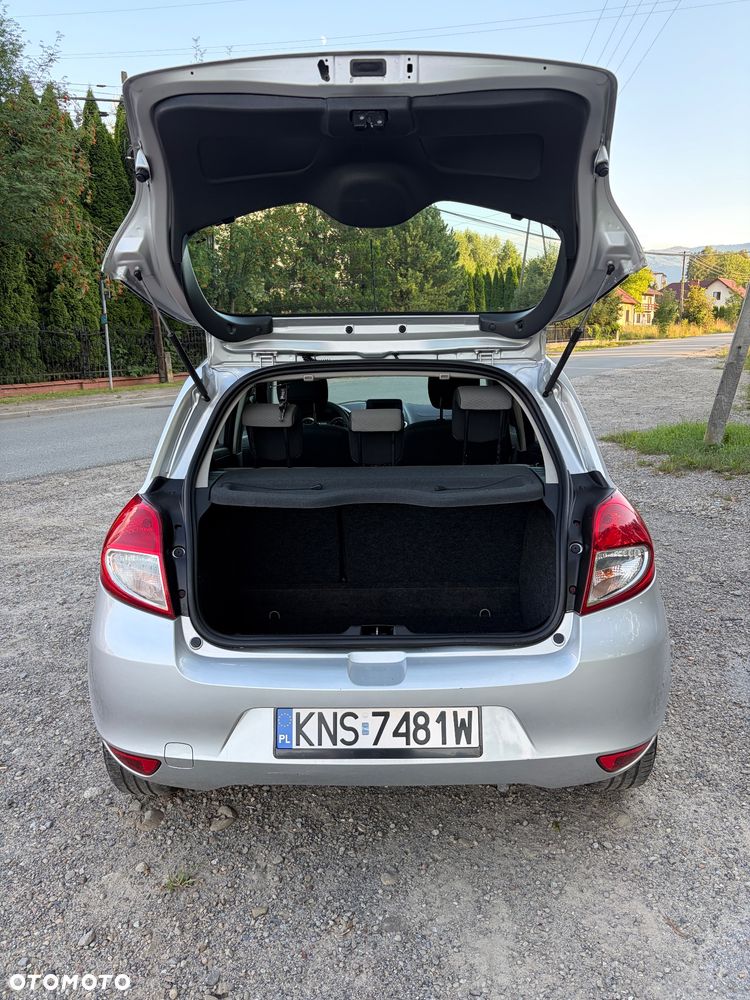 Renault Clio 1.2 16V 75 TomTom Edition - 29