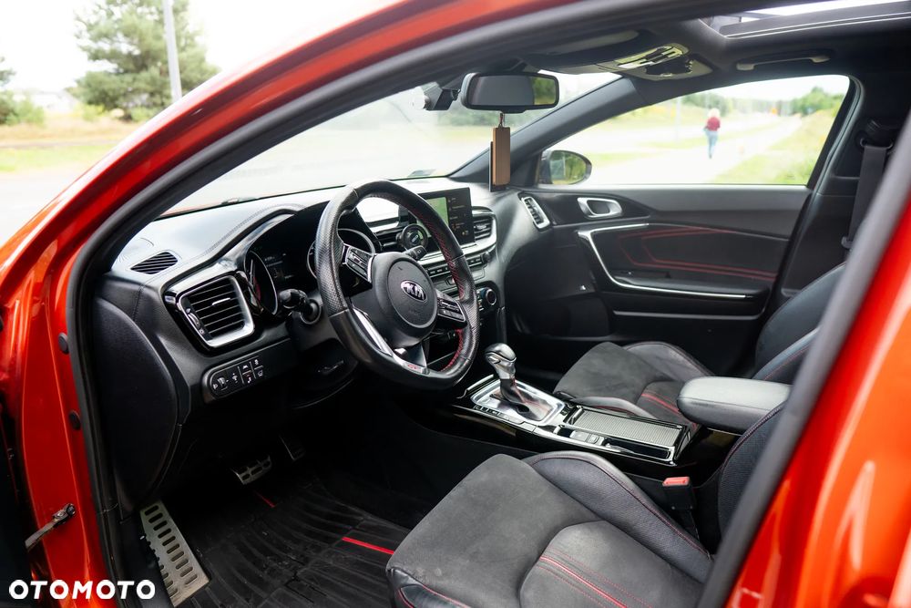 Kia ProCeed 1.6 T-GDI GT DCT - 18