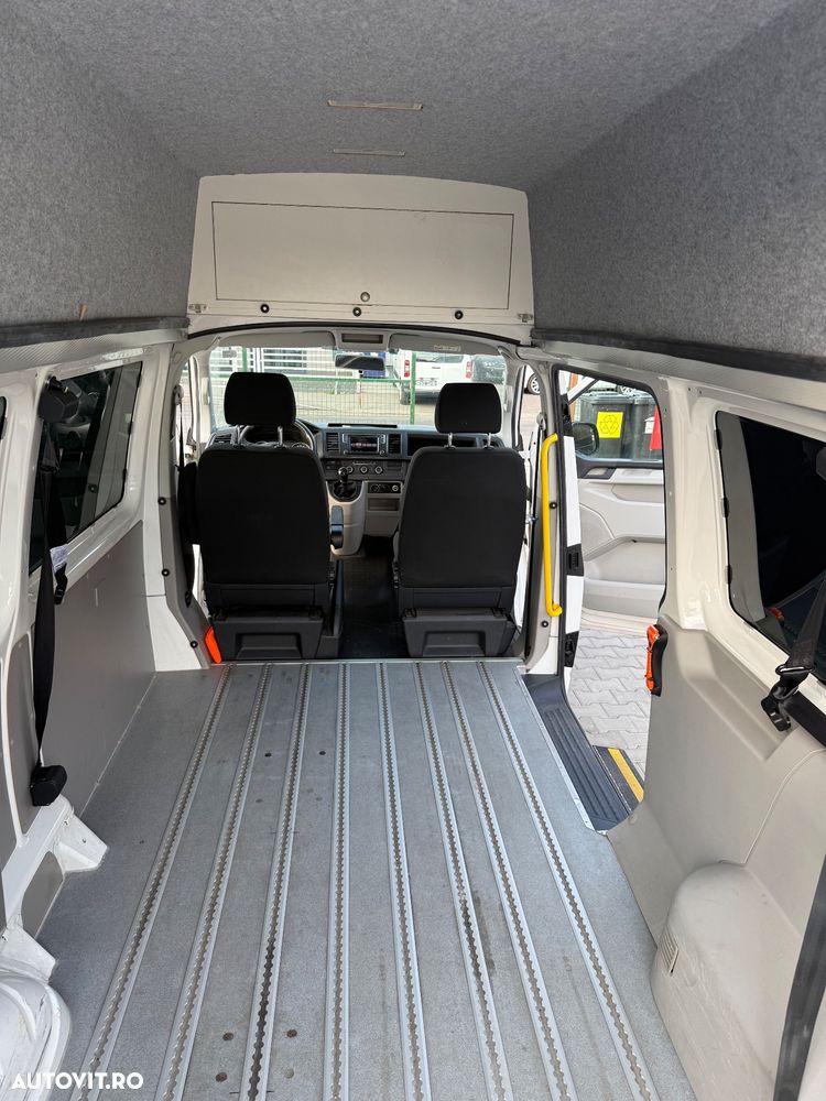 Volkswagen Multivan - 37