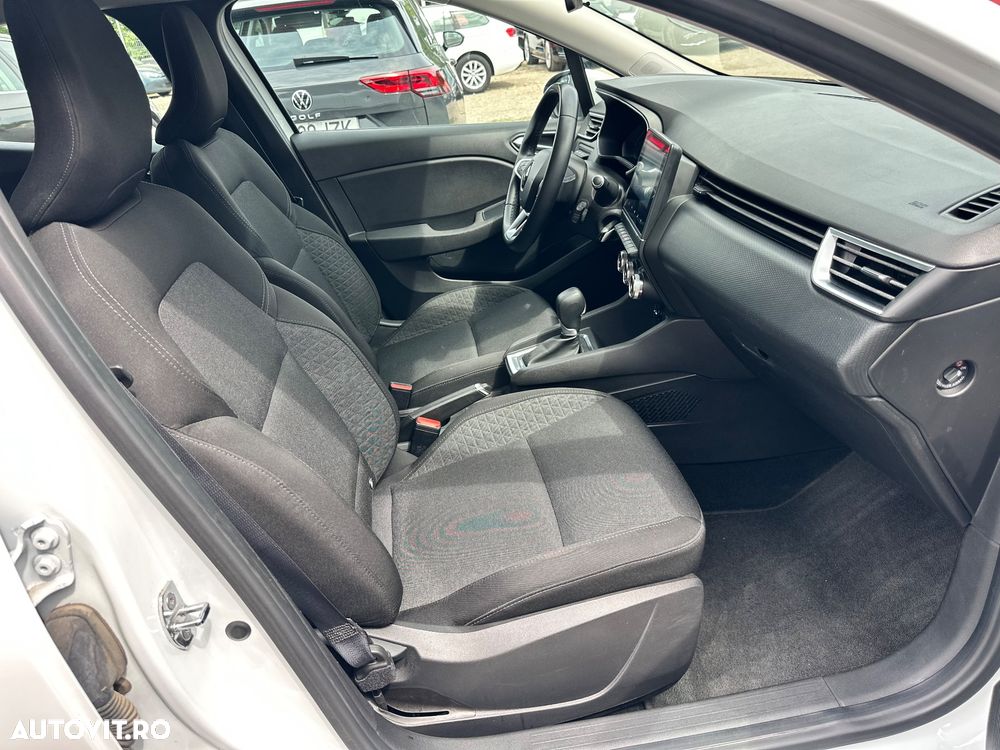 Renault Clio - 23