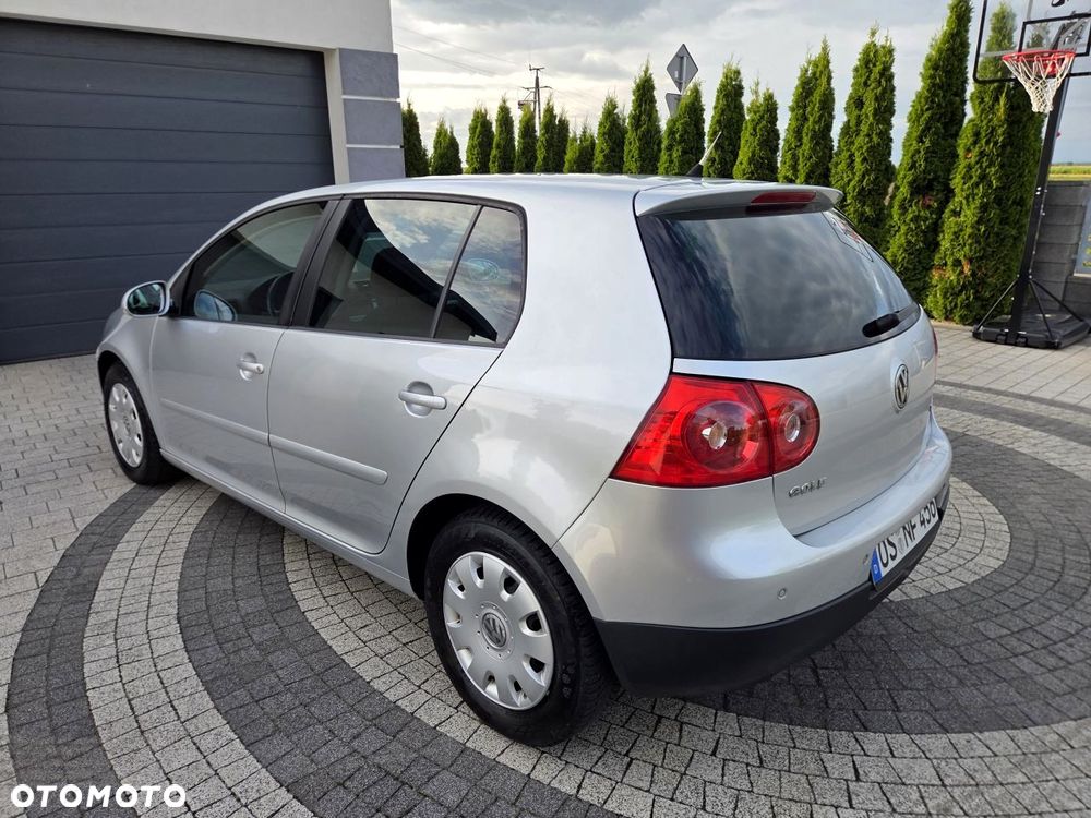 Volkswagen Golf - 8