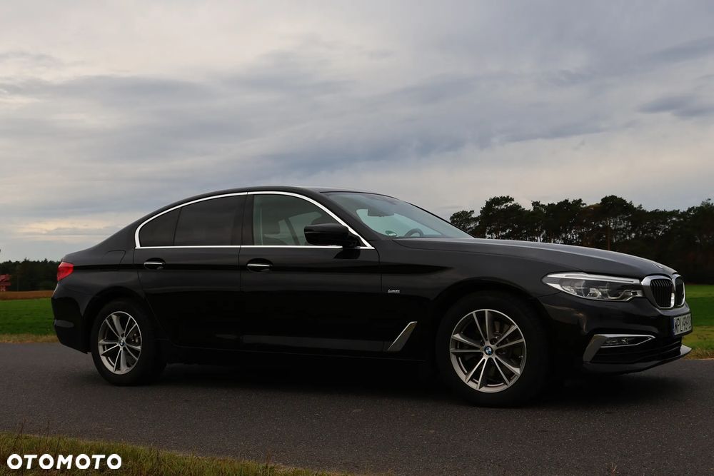 BMW Seria 5 520d xDrive Luxury Line - 11