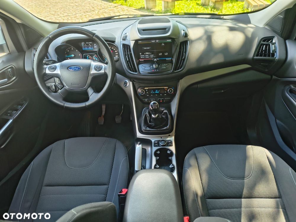 Ford Kuga - 12