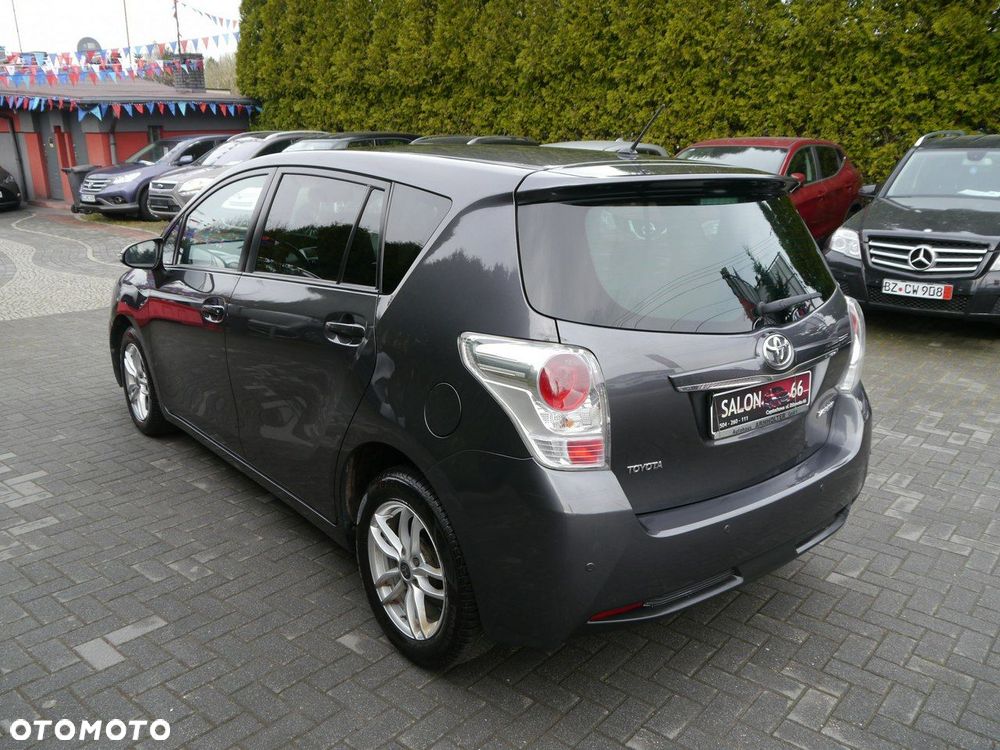 Toyota Verso 1.6 D-4D Premium - 3