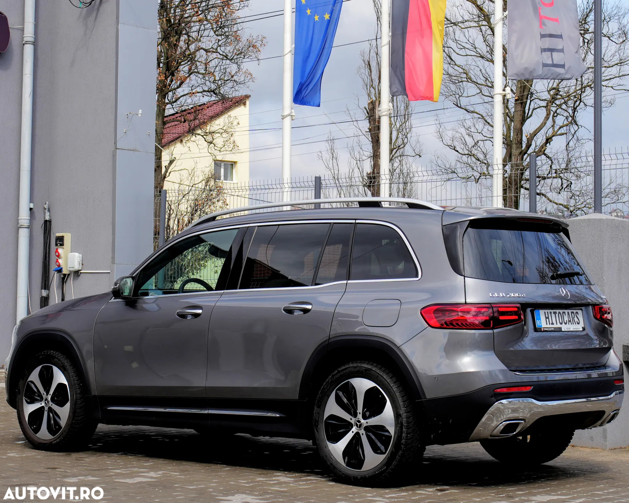 Mercedes-Benz GLB - 9