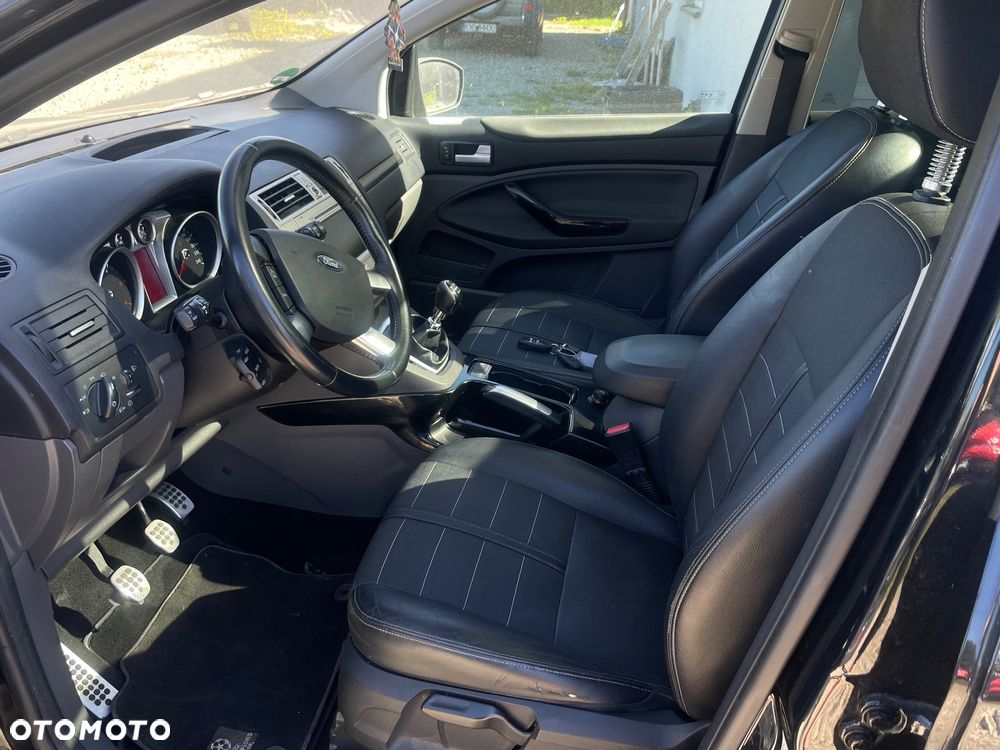 Ford Kuga 2.0 TDCi 4x4 Titanium - 12