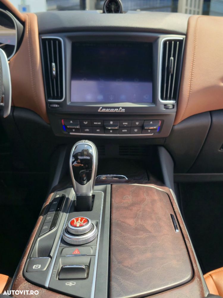Maserati Levante Q4 GranLusso - 20