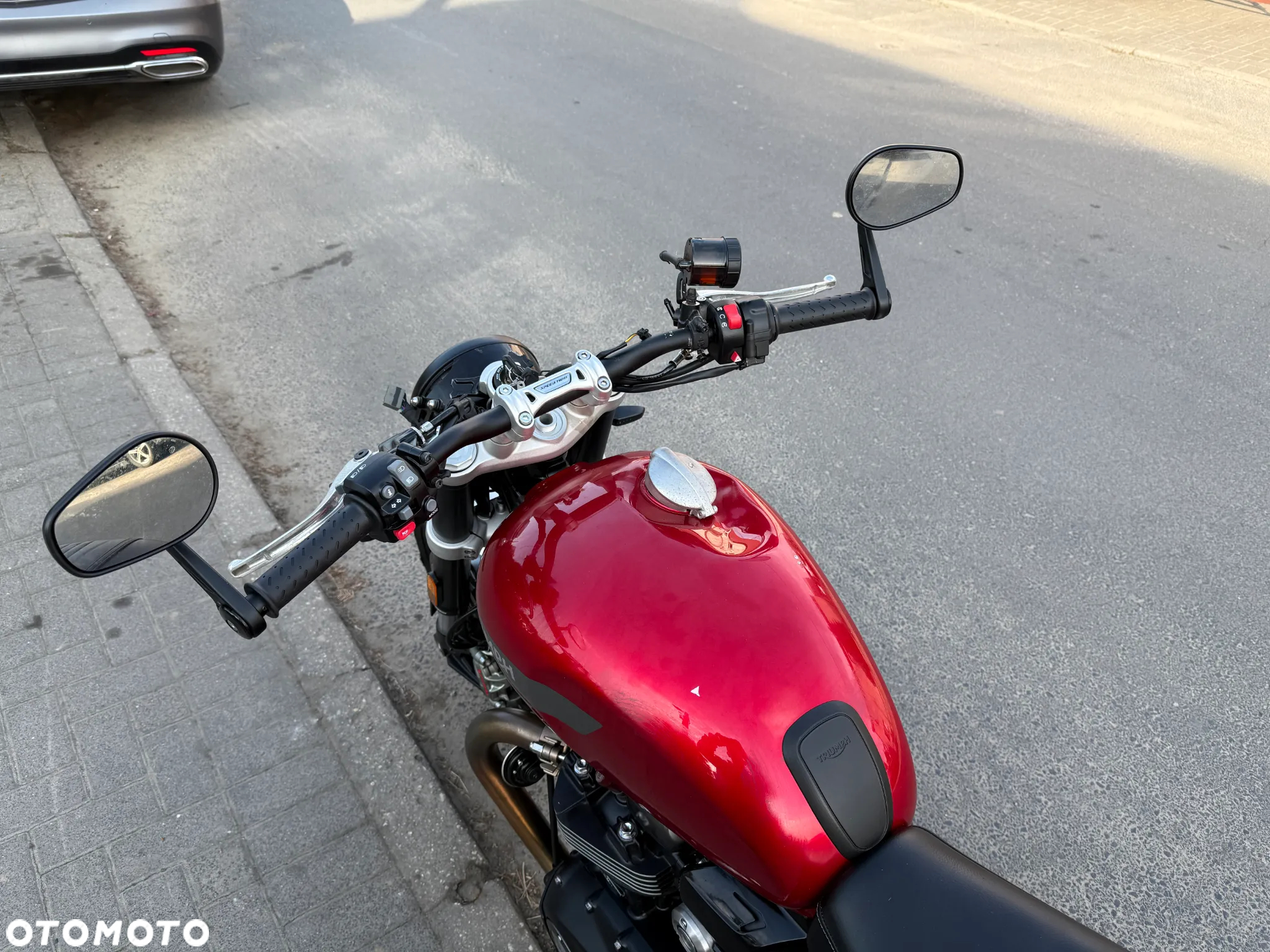 Triumph Speed Twin - 9