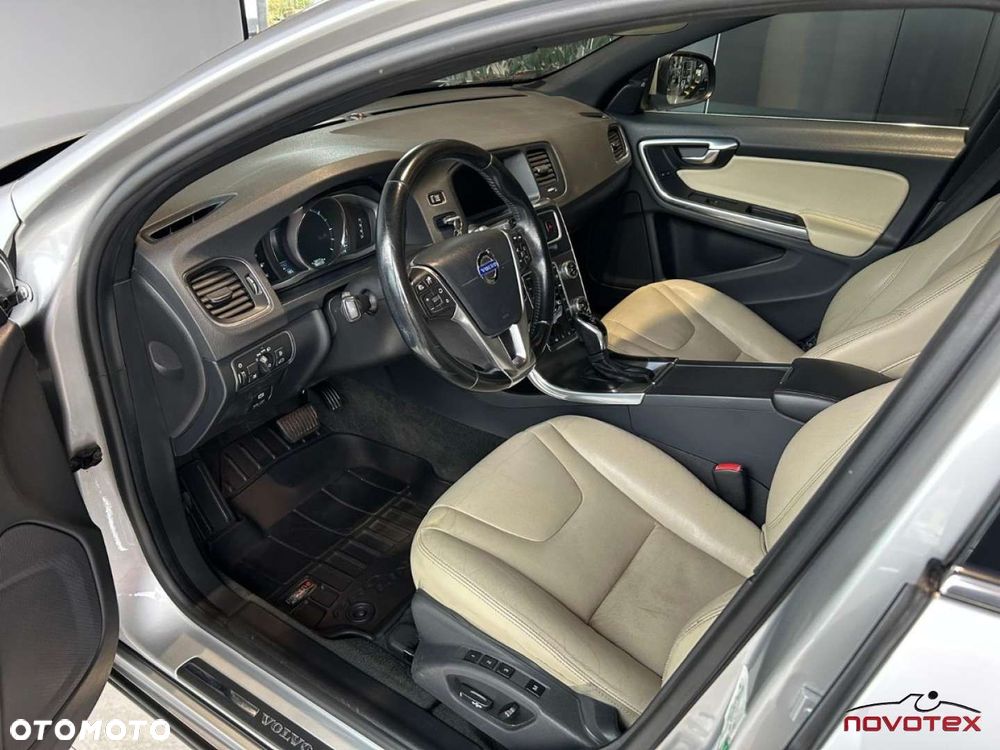 Volvo V60 D4 Geartronic Summum - 9