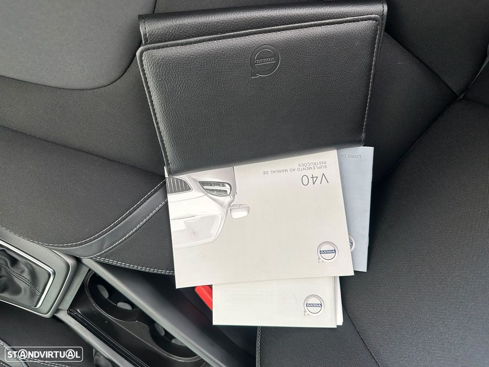 Volvo V40 2.0 D3 Kinetic Geartronic - 39