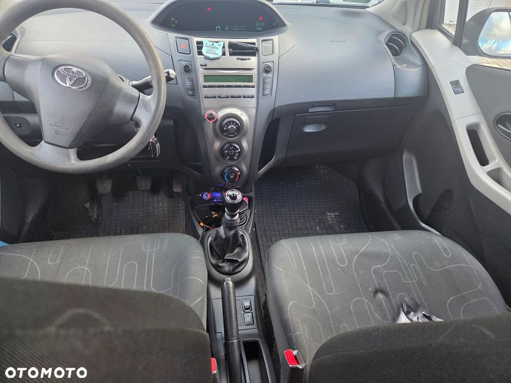 Toyota Yaris 1.33 Luna - 7