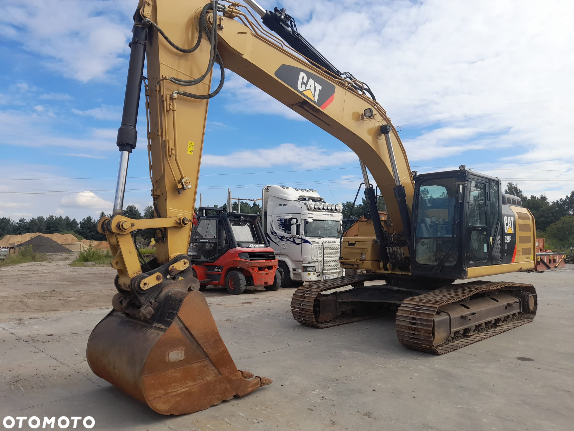 Caterpillar 326F - 4