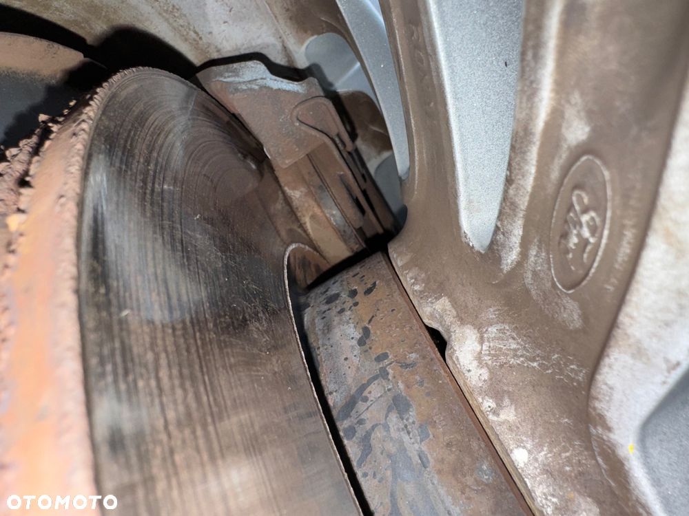 Ford Kuga 1.5 EcoBoost 2x4 Titanium - 18