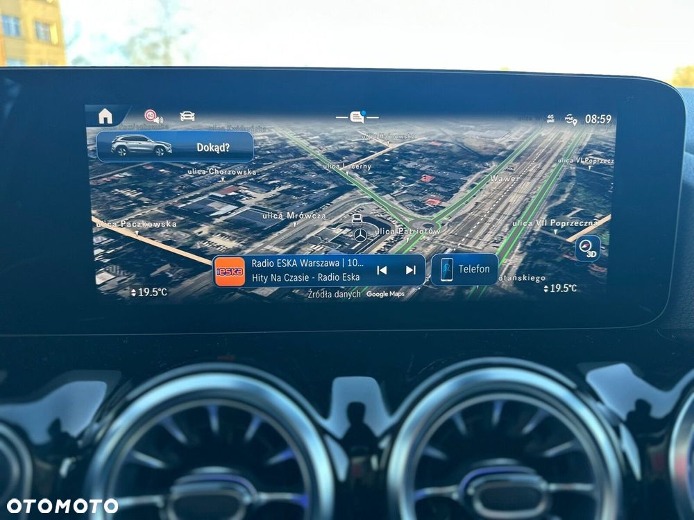 Mercedes-Benz GLA - 16