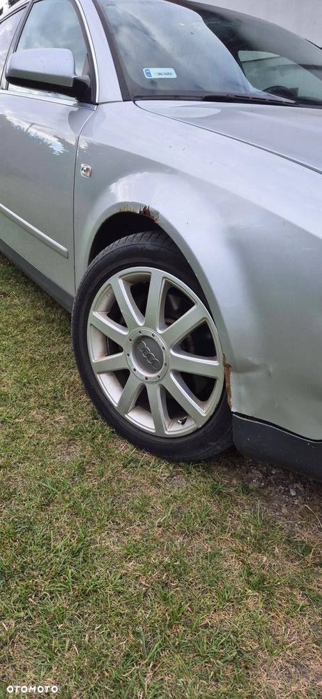 Audi A4 Avant 2.4 - 6