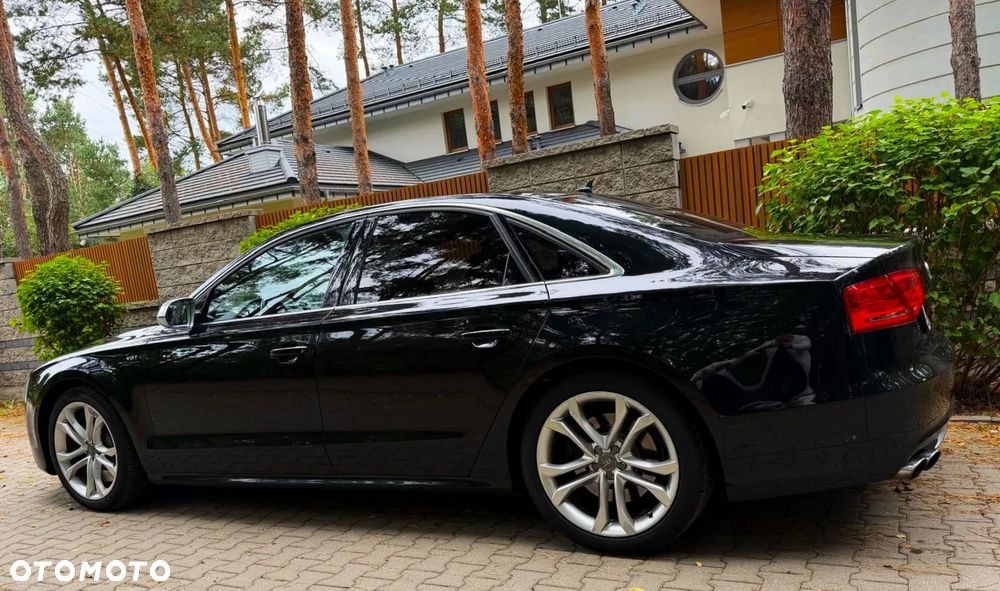 Audi S8 - 22