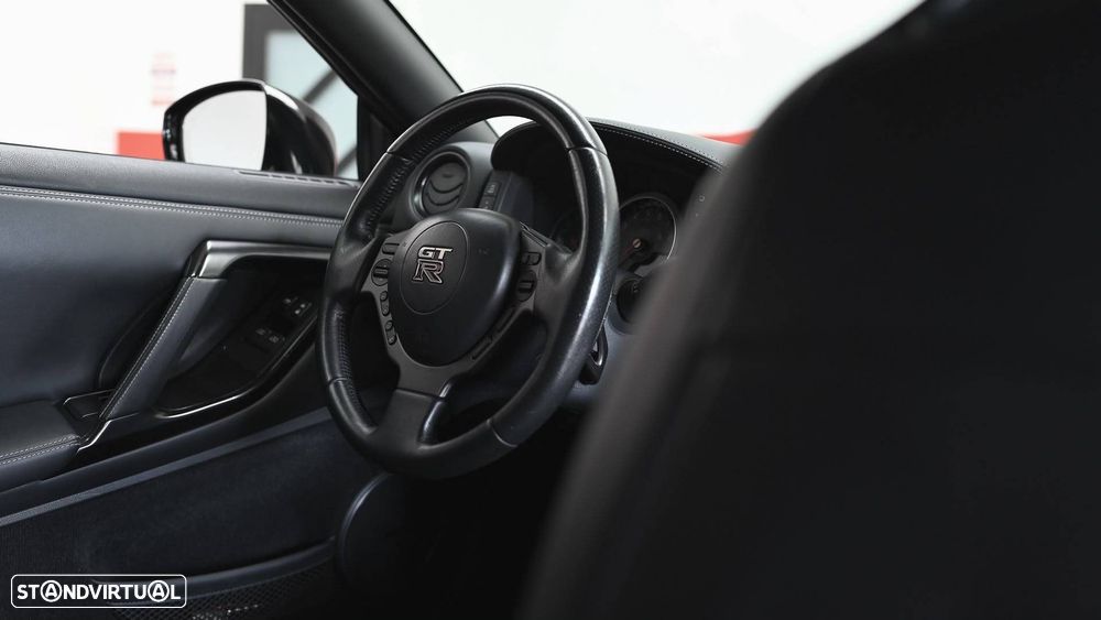 Nissan GT-R 3.8 V6 Black Edition - 49
