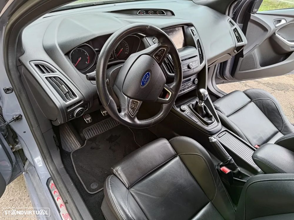 Ford Focus 2.0 EcoBoost ST c/ Pack Pele Exclusiva - 12
