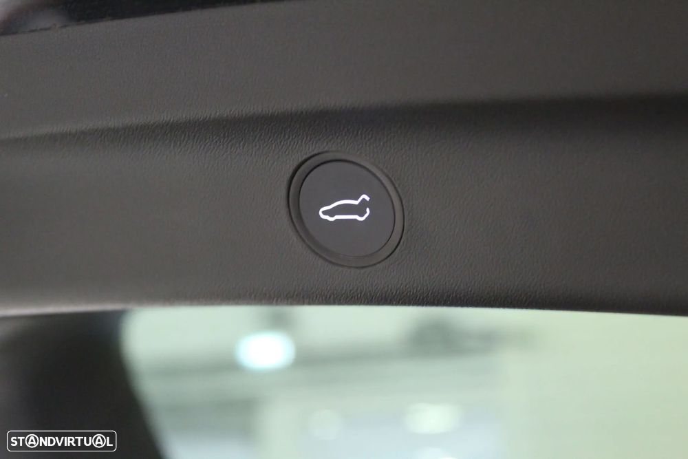 Tesla Model Y Performance Tração Integral - 17