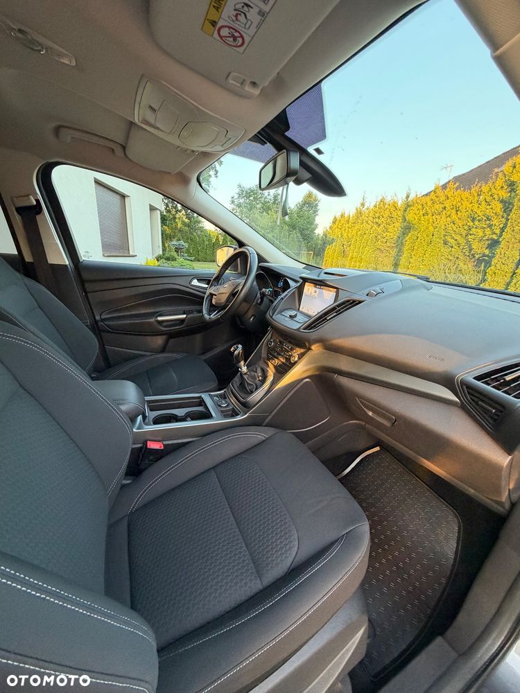 Ford Kuga 2.0 TDCi 2x4 Titanium - 11
