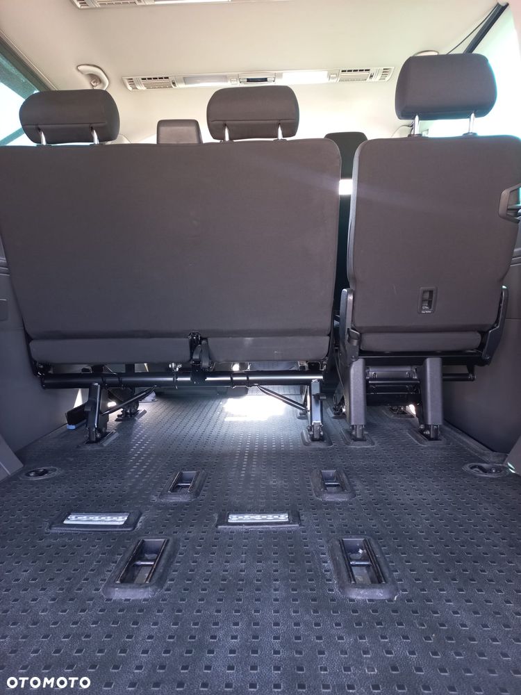 Volkswagen Caravelle 2.0 TDI L2 Comfortline - 19