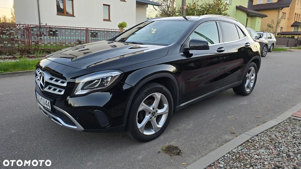 Mercedes-Benz GLA 200 7G-DCT AMG Line - 23