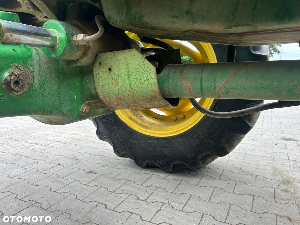 John Deere 6820 - 6